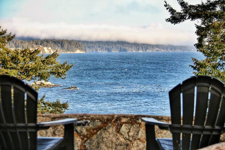 The Applebnb • Entire 4 Bedroom Home & Gardens gallery image 4