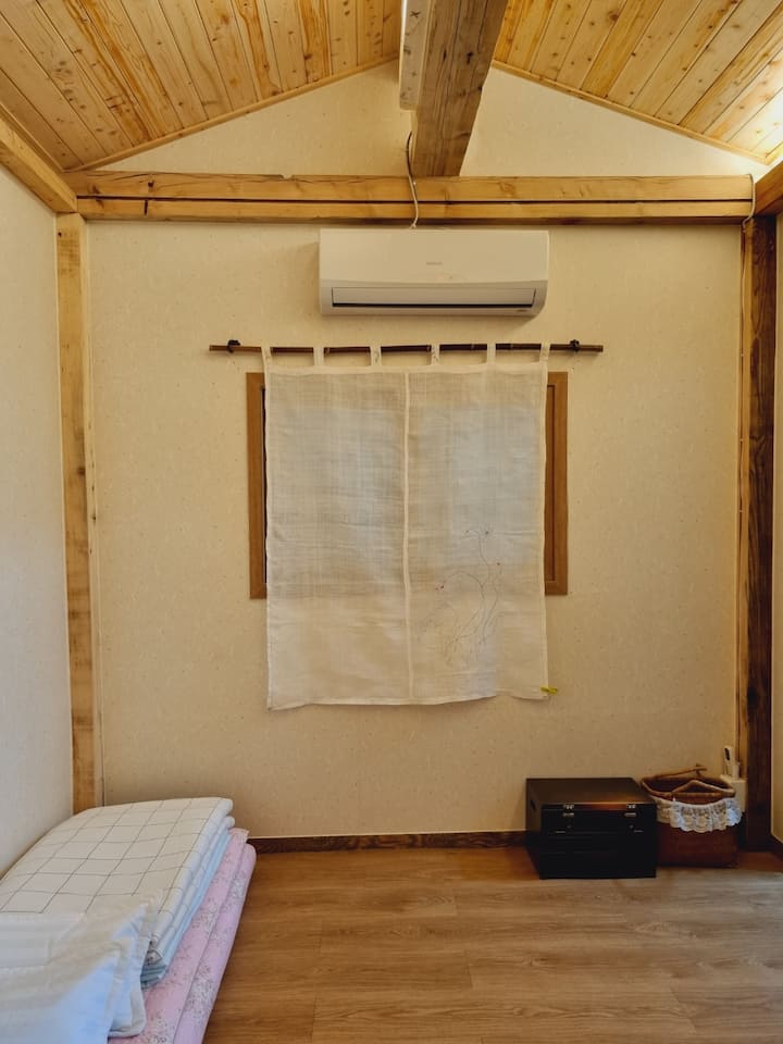 À l'intérieur de la pièce