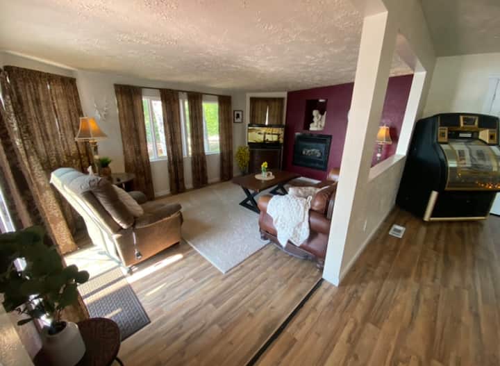 Lake Life Vacation Rentals - Wasilla, AK