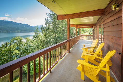 Lakeside 10-Bed Retreat | Game Room | Hot Springs