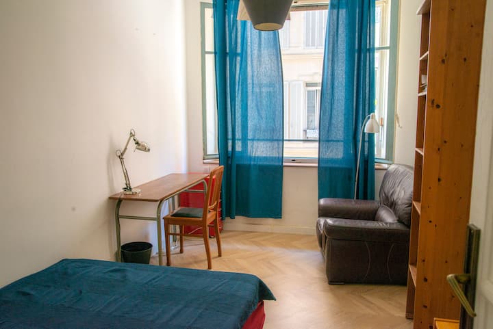 ห้องที่สอง