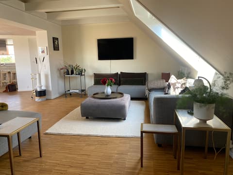 Beautiful large apartment in the middle of Rønne, close to the harbor.