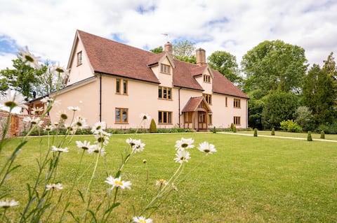 Fabulous 16th C. farmhouse in stunning countryside