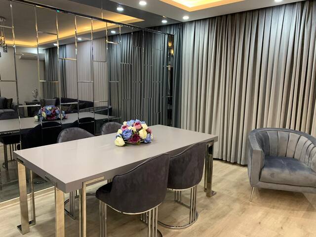 3 bedroom luxury condo gallery image 2