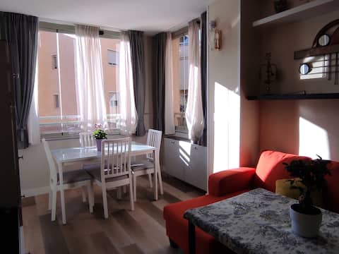 Popular Airbnb listing: A beautiful apartment in La Colina-Playamar with parking in Torremolinos