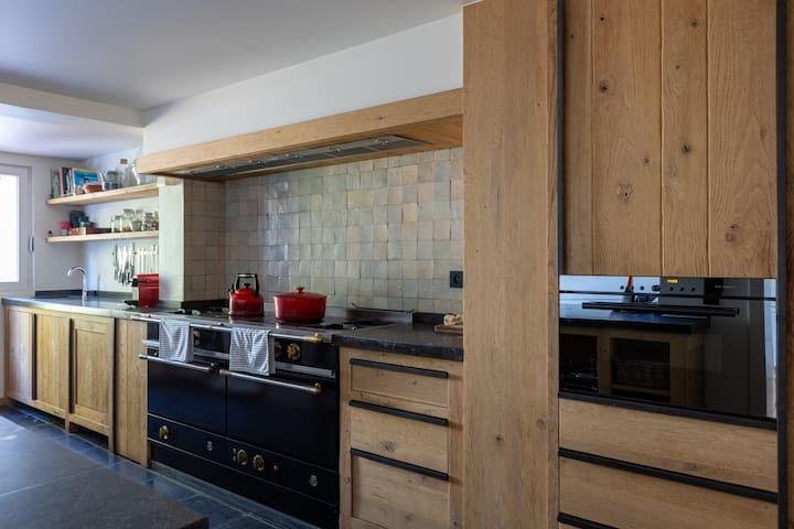 Belle Epoque Townhouse Antwerp gallery image 2