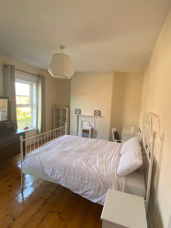 Private room beside Stoney Batter, Dublin 7 Houses for Rent in Dublin