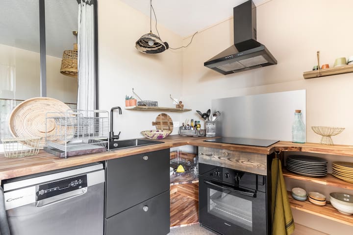 Entire home with 2 bedrooms in Parentis En Born - Appartement entièrement rénové à 50 m de l'océan