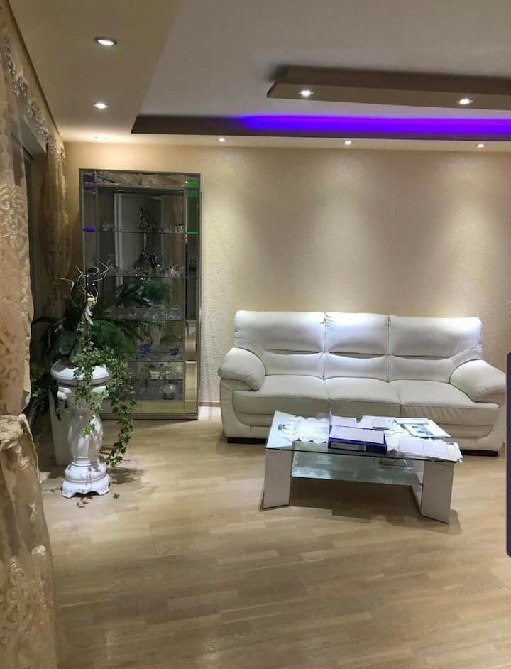 Schöne Und Neuwertige 4-zimmer-wohnung Mit Balkon - Sindelfingen