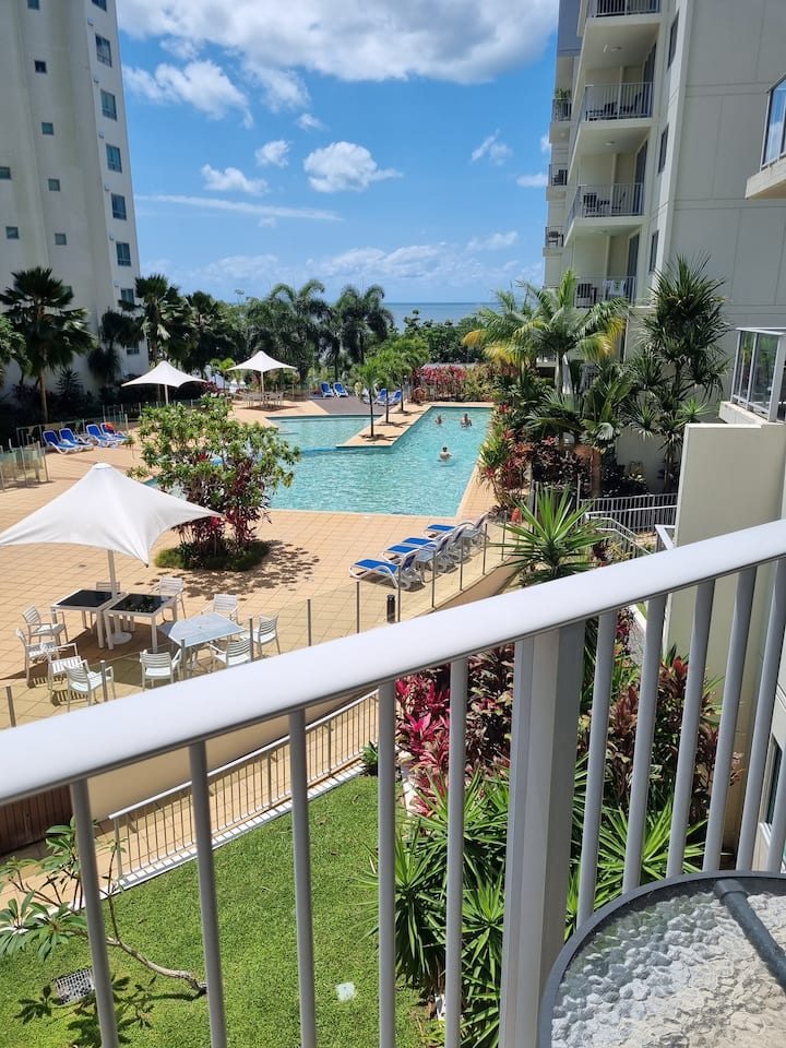 Cairns Esplanade 2 Bedroom Apartment Apartments for Rent in Cairns
