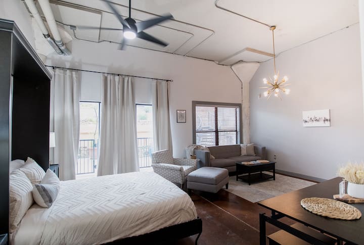 Lovely Studio In Eado Houston! Free Parking Space. - Houston, TX