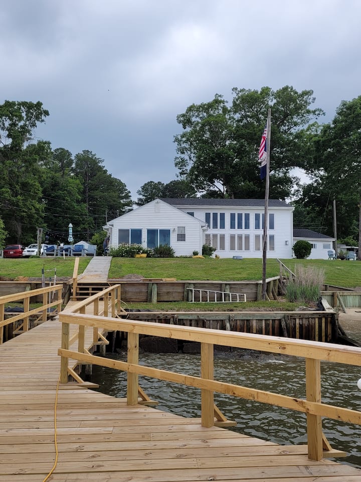 The Point Amazing view and private sandy beach! Houses for Rent in Hague, Virginia, United