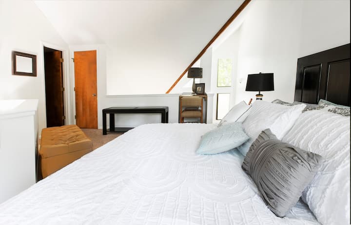 2. kat - spavaća soba u potkrovlju s kupaonicom