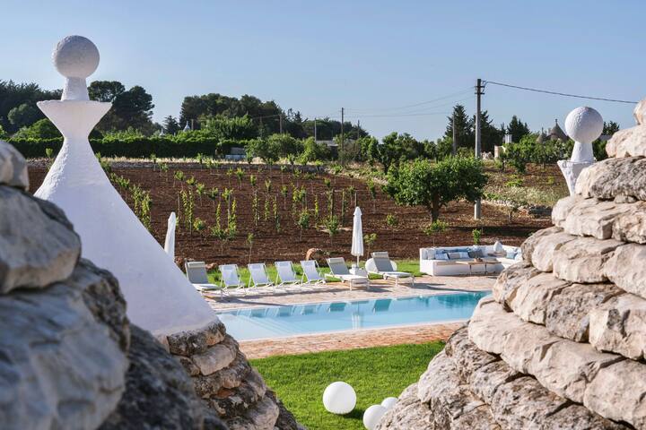 Luxury Trullo Oasis – Lush Garden, Pool, BBQ +More gallery image 2