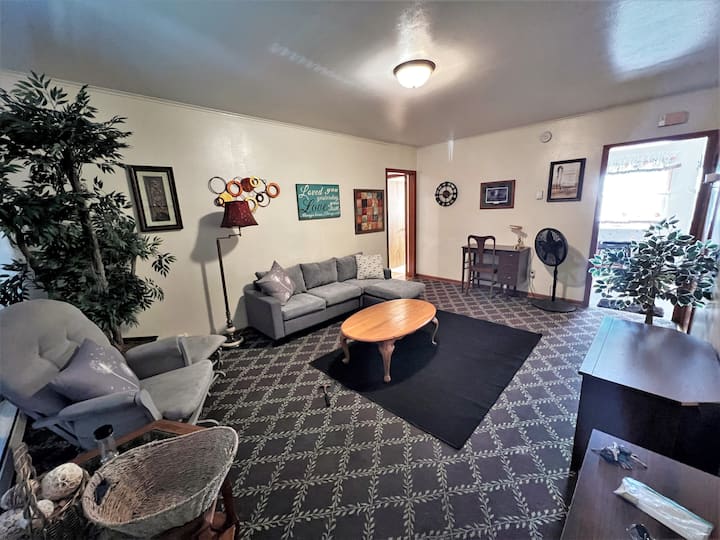 Economical 2 Bedroom Apartment Stay #3 - South Dakota