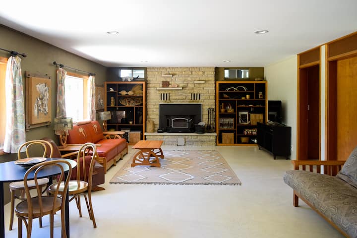 lower level main area