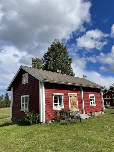 Stay at idyllic Godsta Gård!