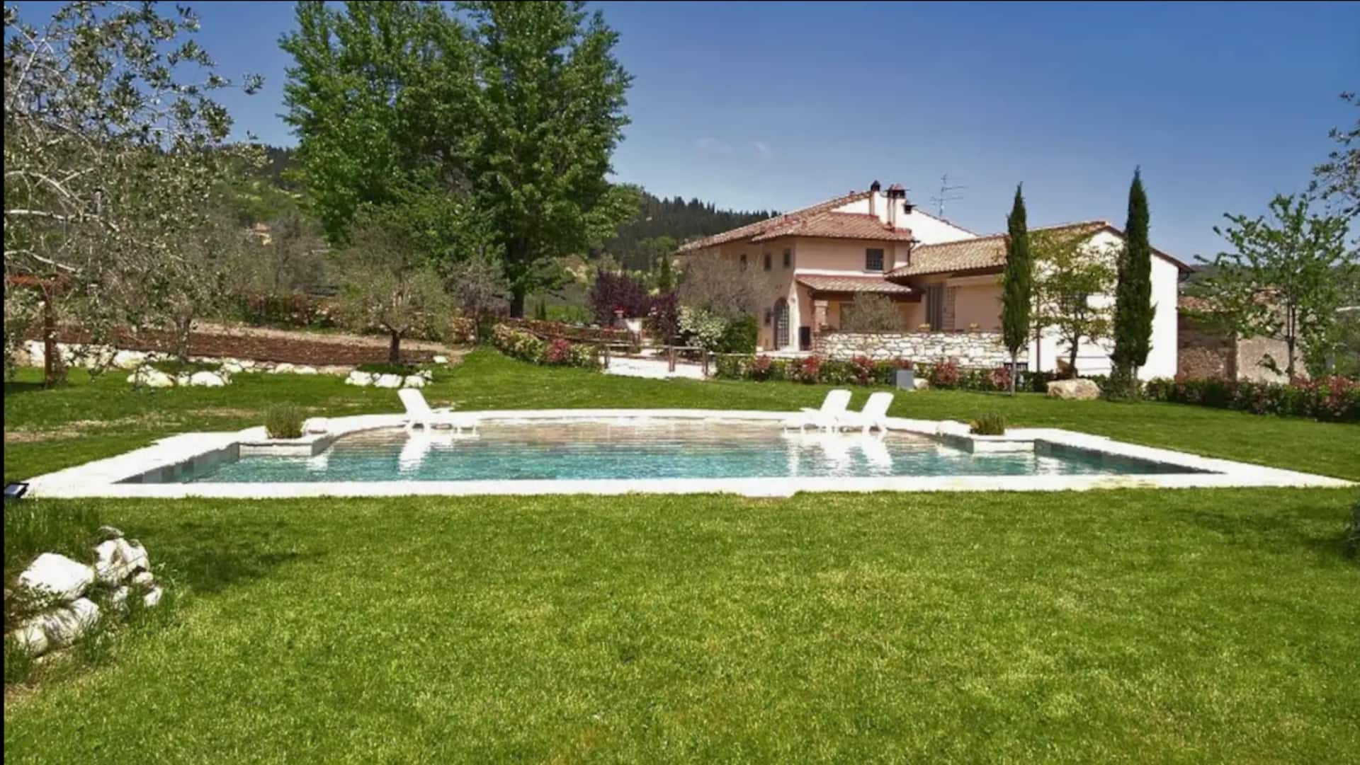 Villa Casaglia 2-apartment With Shared Pool