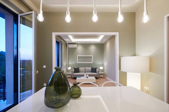 Ma Maison Acropolis Mansion,3bdr Suite N°6,400Mbps gallery image 5