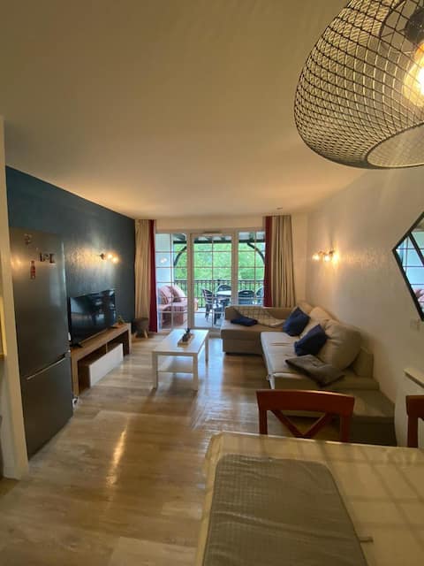 Superb apartment in residence with pool