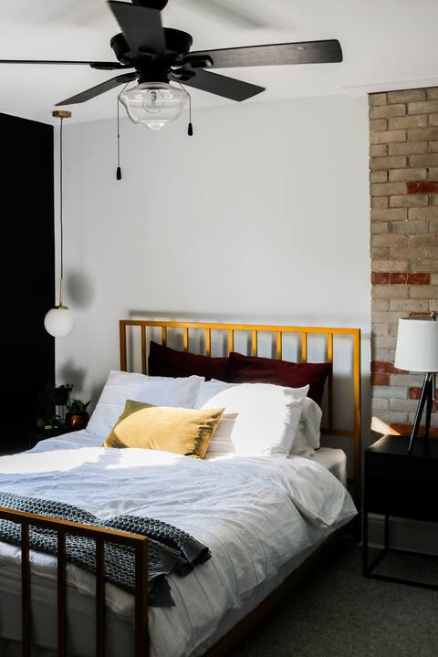 2-bedroom Eclectic apartment (The Copper Flat)