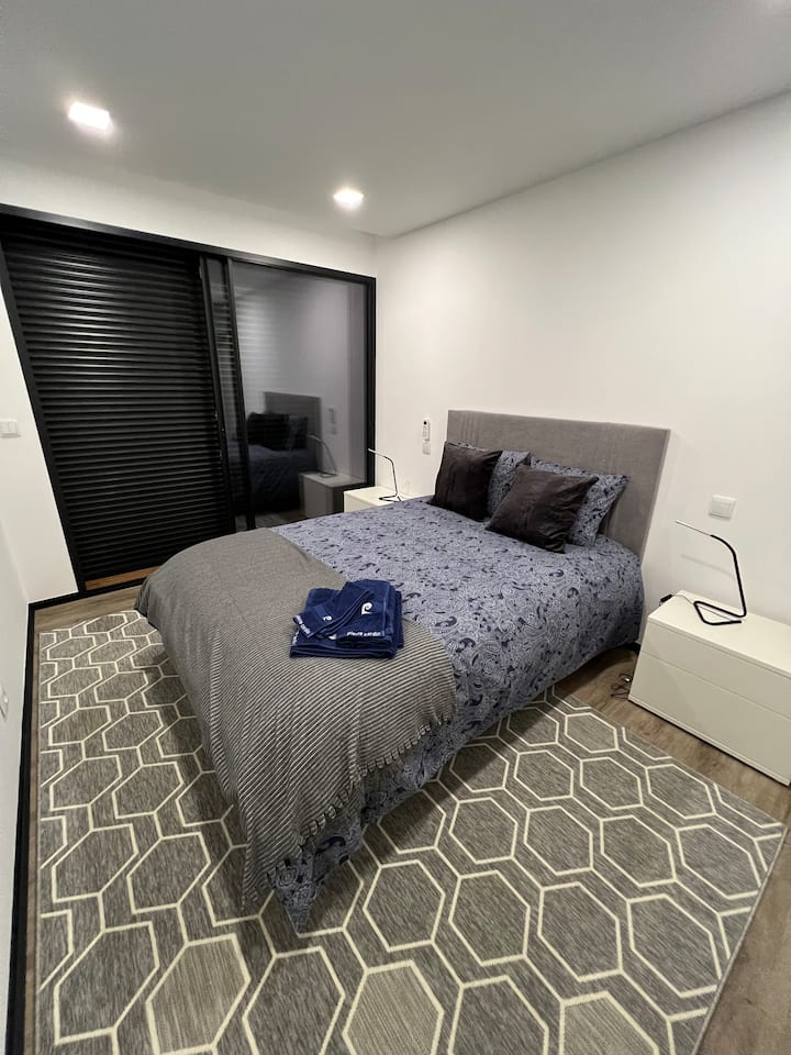 ห้องนอน 1 เตียงใหญ่ 