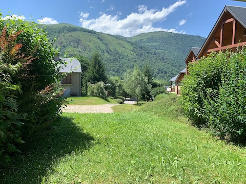 Loudenvielle center apartment with garden