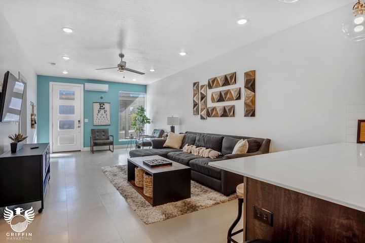 Sunrise Corner #43 Beautiful Rental, Great Location! - Utah