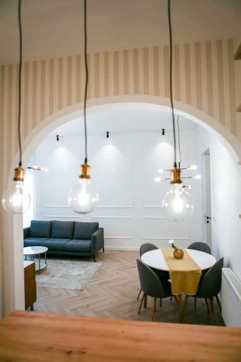 Josefine · Designer Apt · Old Town