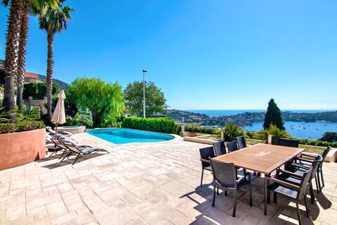 Beautiful villa with pool and harbor view