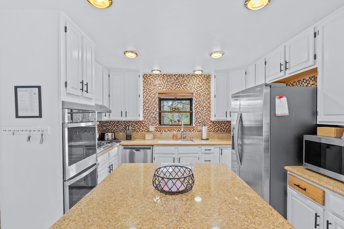 Bearadise kitchen