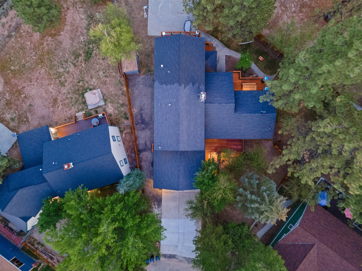 Aerial view of Bearadise Cabin