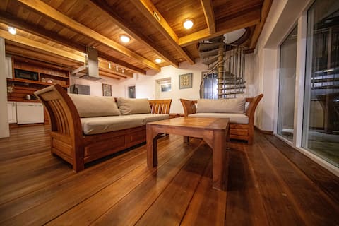 Tarya - Beach Front Villa