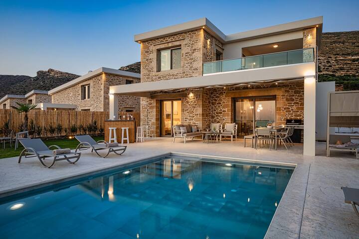 Villa Thoe I Free Breakfast & 450m to the beach gallery image 2