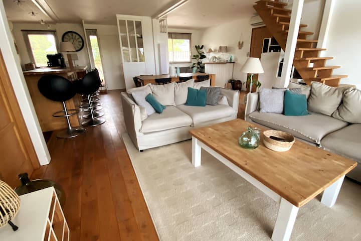 Cottage Chaleureux Avec Jacuzzi Et Cuisine D’été - Morbihan