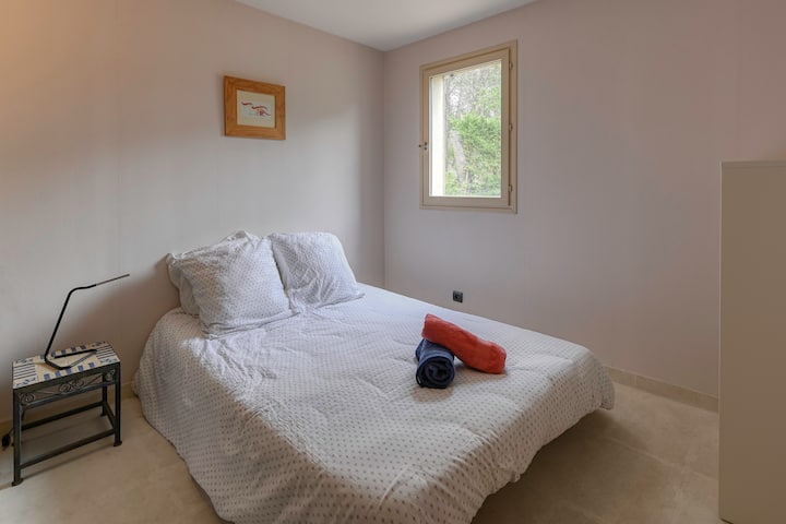 Საძინებელი 2, მდებარეობს მე-2 სართულზე