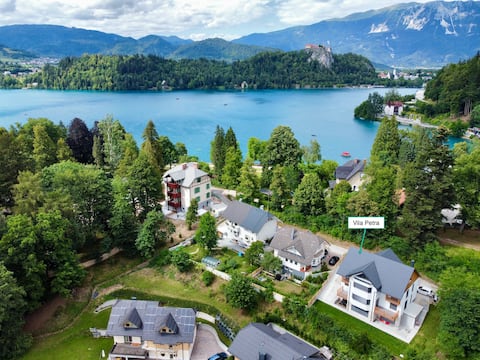 Vila Petra - Family apartment for 4 at Lake Bled