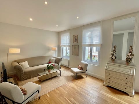 Propriété Airbnb réussie: Premium apartment in central Épernay – Terrace à Épernay