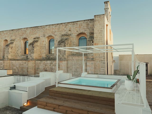 Palazzo dei Gigli Puglia – house with rooftop