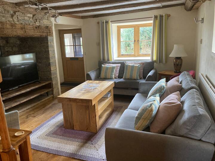 Schönes Strohhütte mit freiem Blick - Airbnb