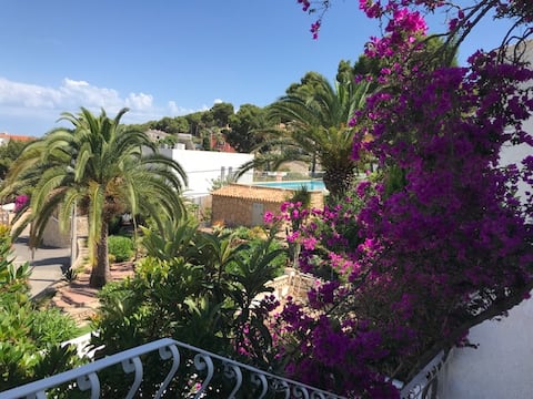 Top Airbnb: MORAIRA: BEAUTIFUL SEASIDE TOWNHOUSE in Teulada