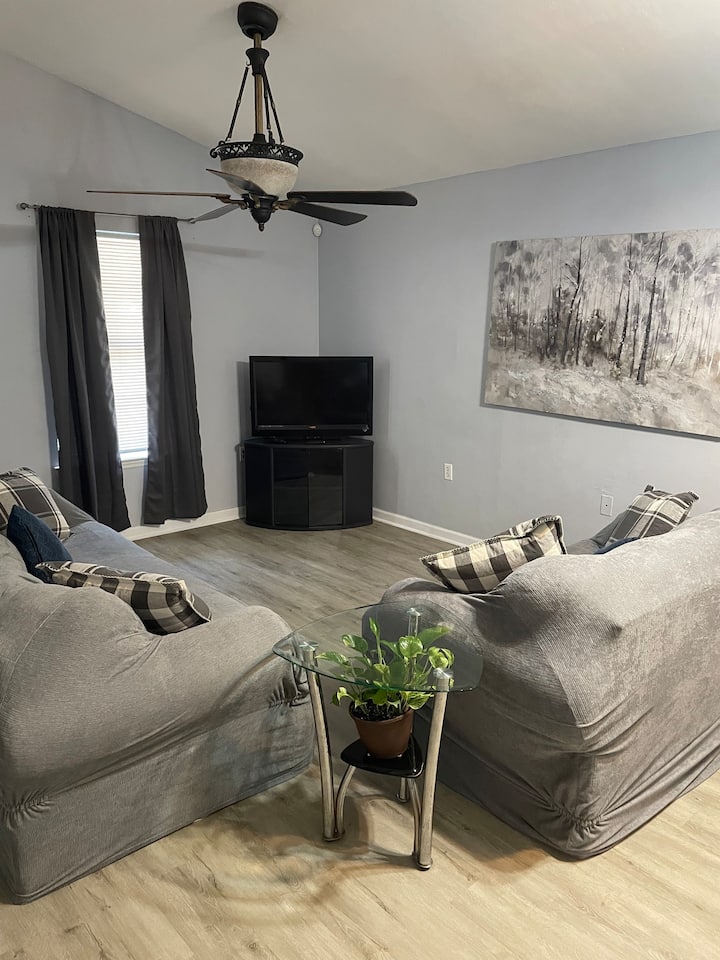 Cozy Manor ( Near FSU/FAMU) Houses for Rent in Tallahassee, Florida