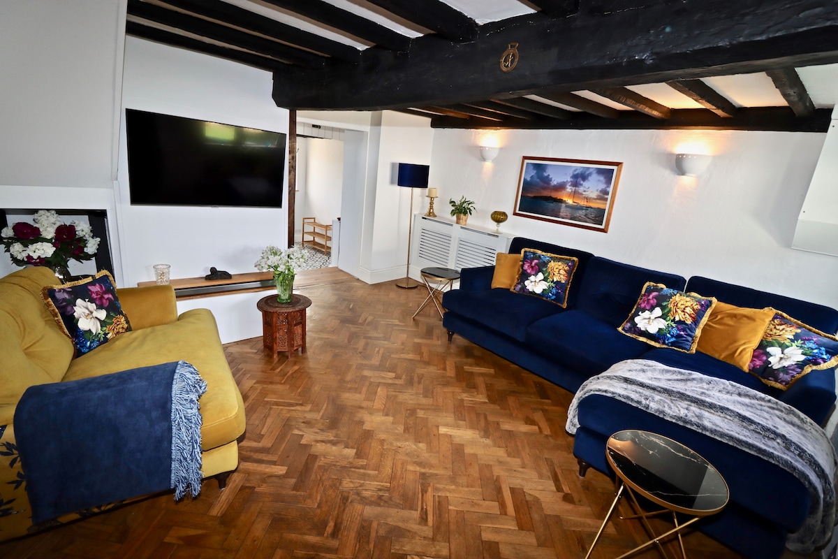 Propriété Airbnb réussie: Thatched cottage with fabulous river views à Stokeinteignhead