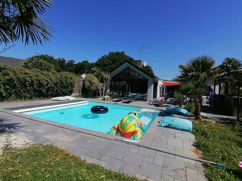 A CHANGE OF SCENERY AND QUIET FOR THIS VILLA WITH SWIMMING POOL