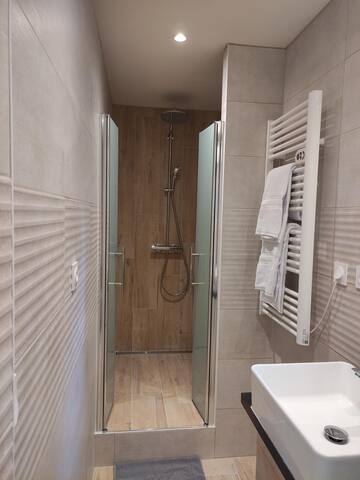 Entire home with 1 bedrooms in Collobrieres - Les Roches-Calme & Forêt, Plages et Randonnée