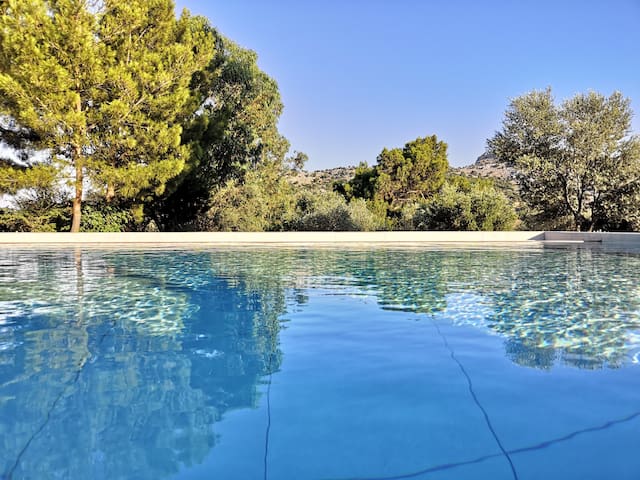 Chrysanthi Villa…living in nature