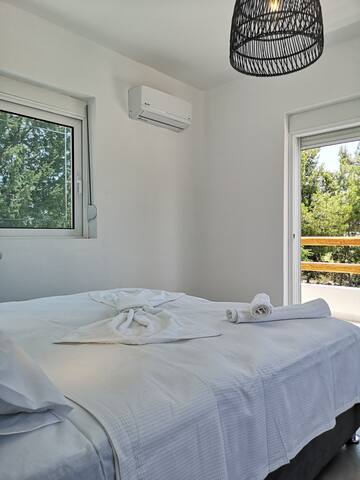 Chrysanthi Villa…living in nature gallery image 5