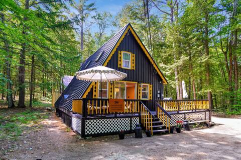 Relaxing A-Frame with Hot Tub and Lake Access