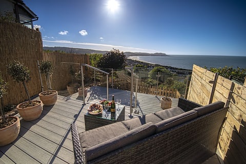 Cosy cottage with spectacular sea view