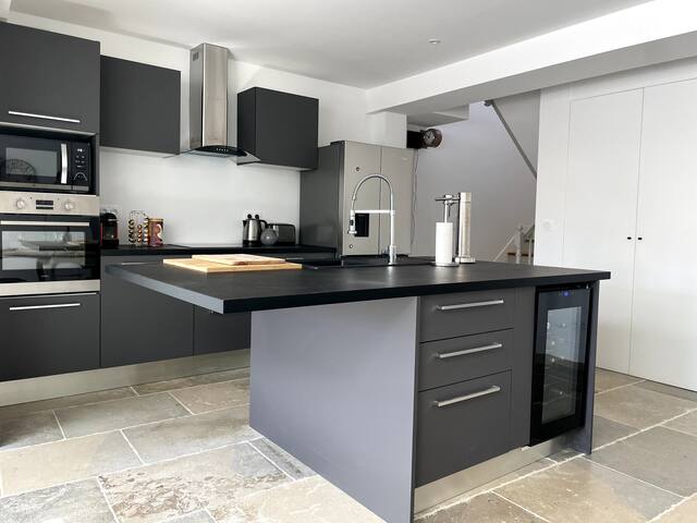 Agréable maison de ville avec piscine gallery image 4